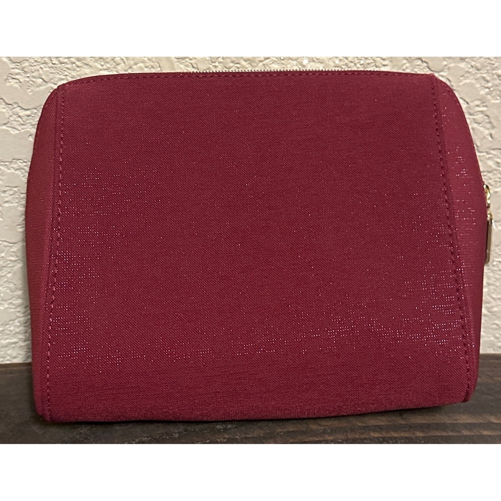 Gucci Beauty Burgundy Shimmer Makeup Bag Cosmetic Pouch Gold Logo New - Picture 3 of 15